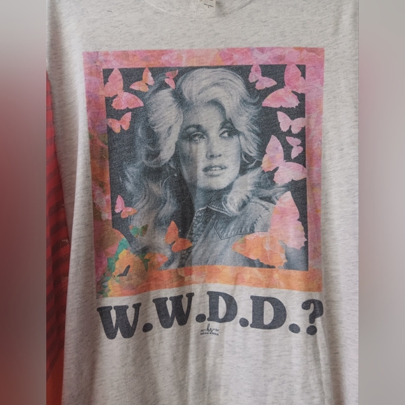 Upcycled Dolly Parton Graphic T-Shirt / Poncho - Picture 3 of 4